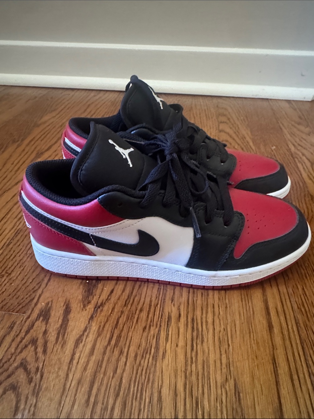 Jordan Kids Sneakers in Red, Black & White